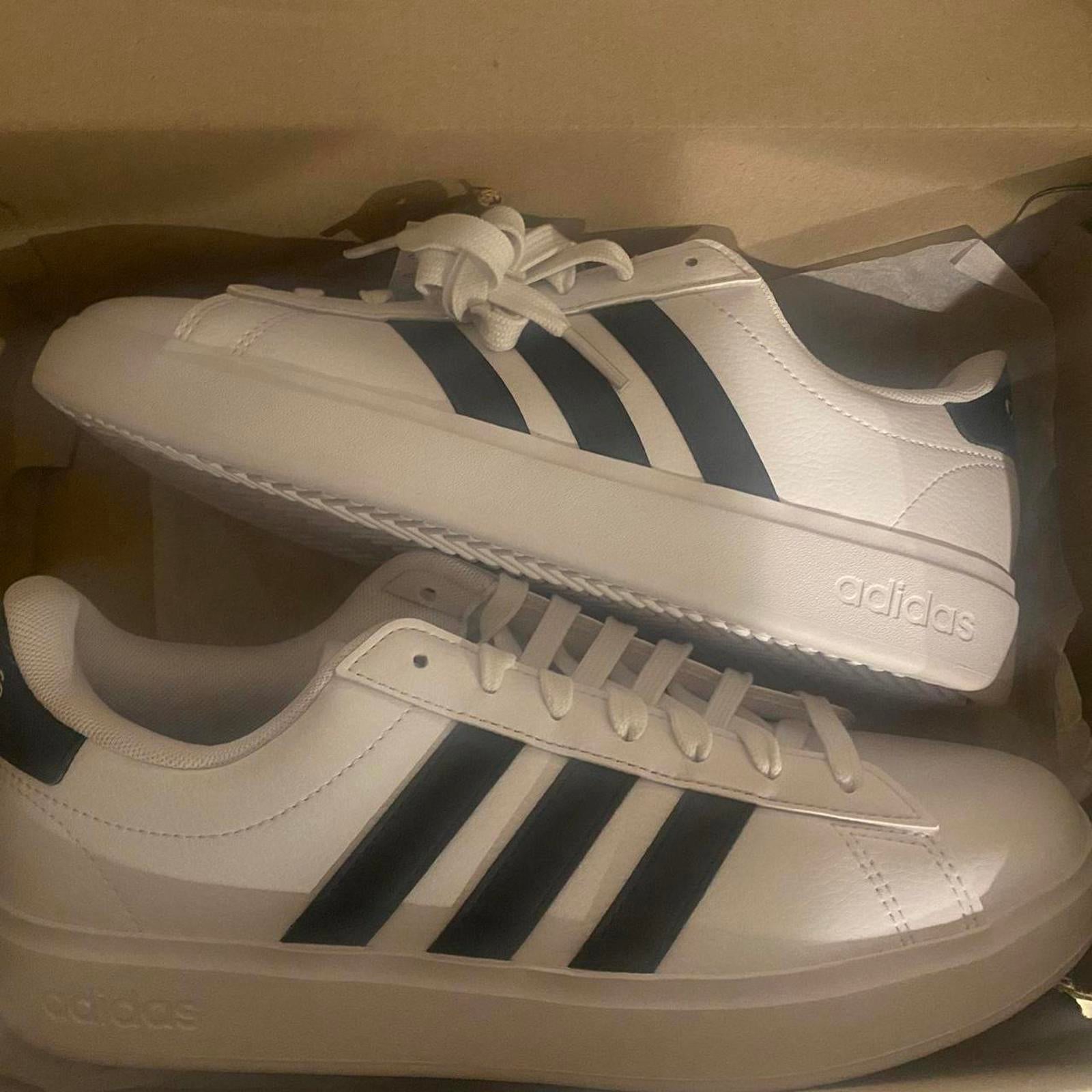 Adidas Grand Court 2.0 Sneakers – White/Black – Women’s Size ttt8.5 (GW9214)